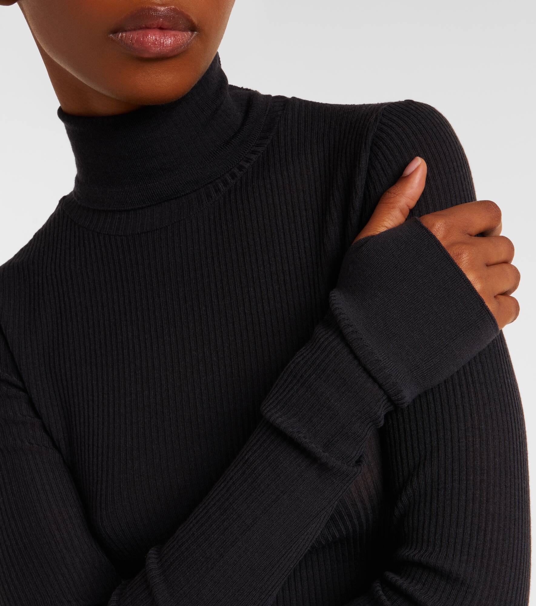 Wool turtleneck top - 4