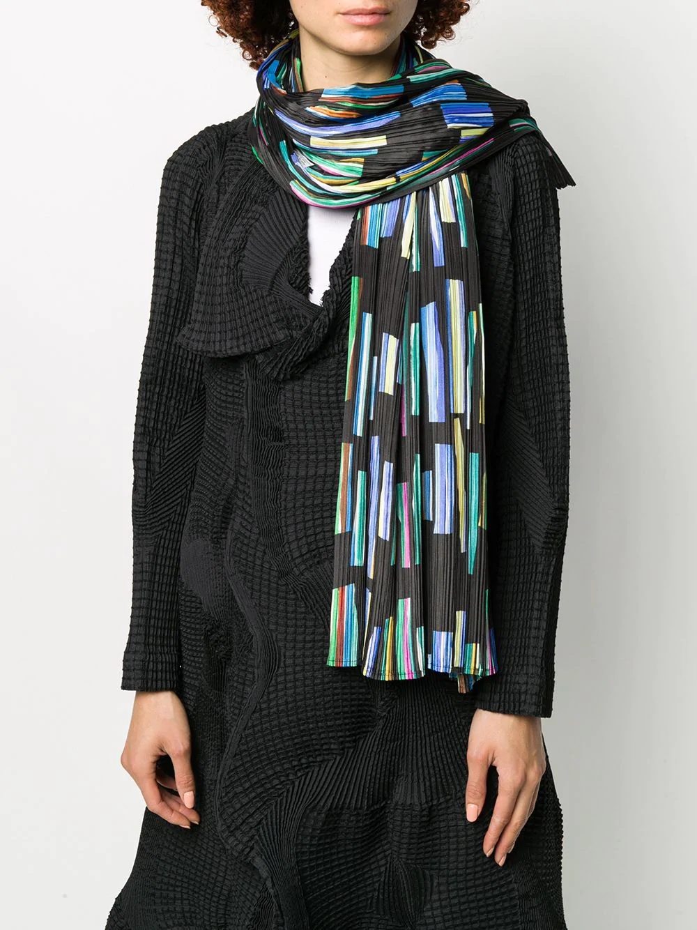 hopscotch print pleated scarf  - 2