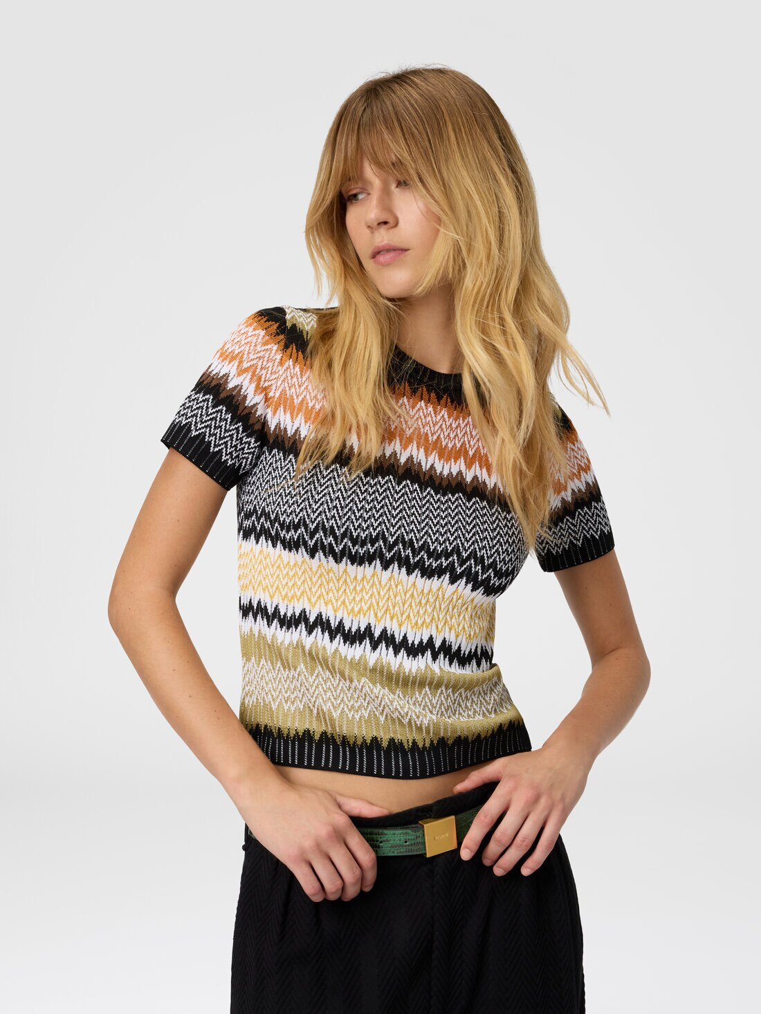 Short Sleeve Crew Neck Sweater with Chevron Pattern - 4