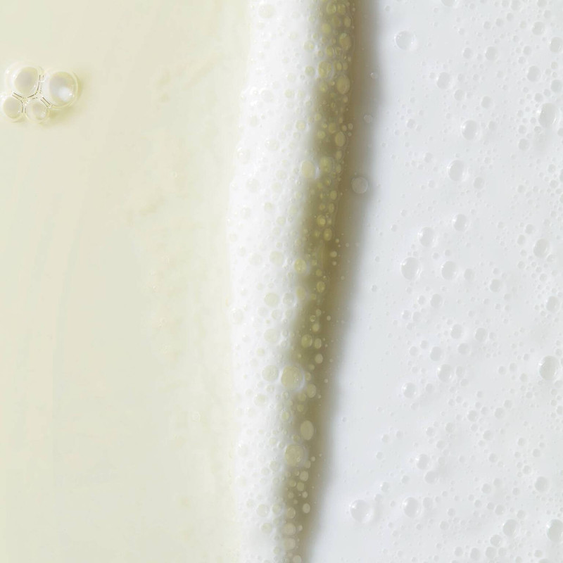 Creme de Corps Smoothing Oil-to-Foam Body Cleanser 4