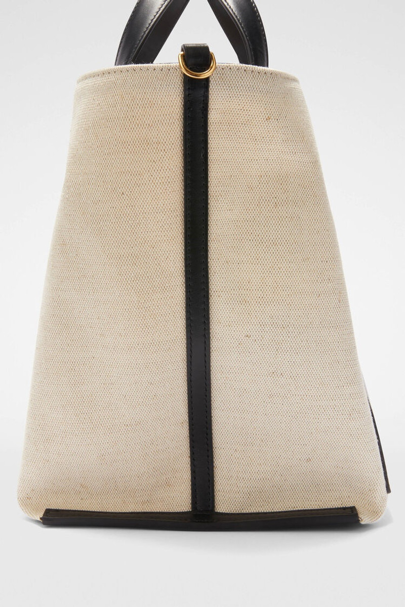 Wander Square Small 3