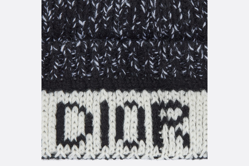 D-White Beanie 5