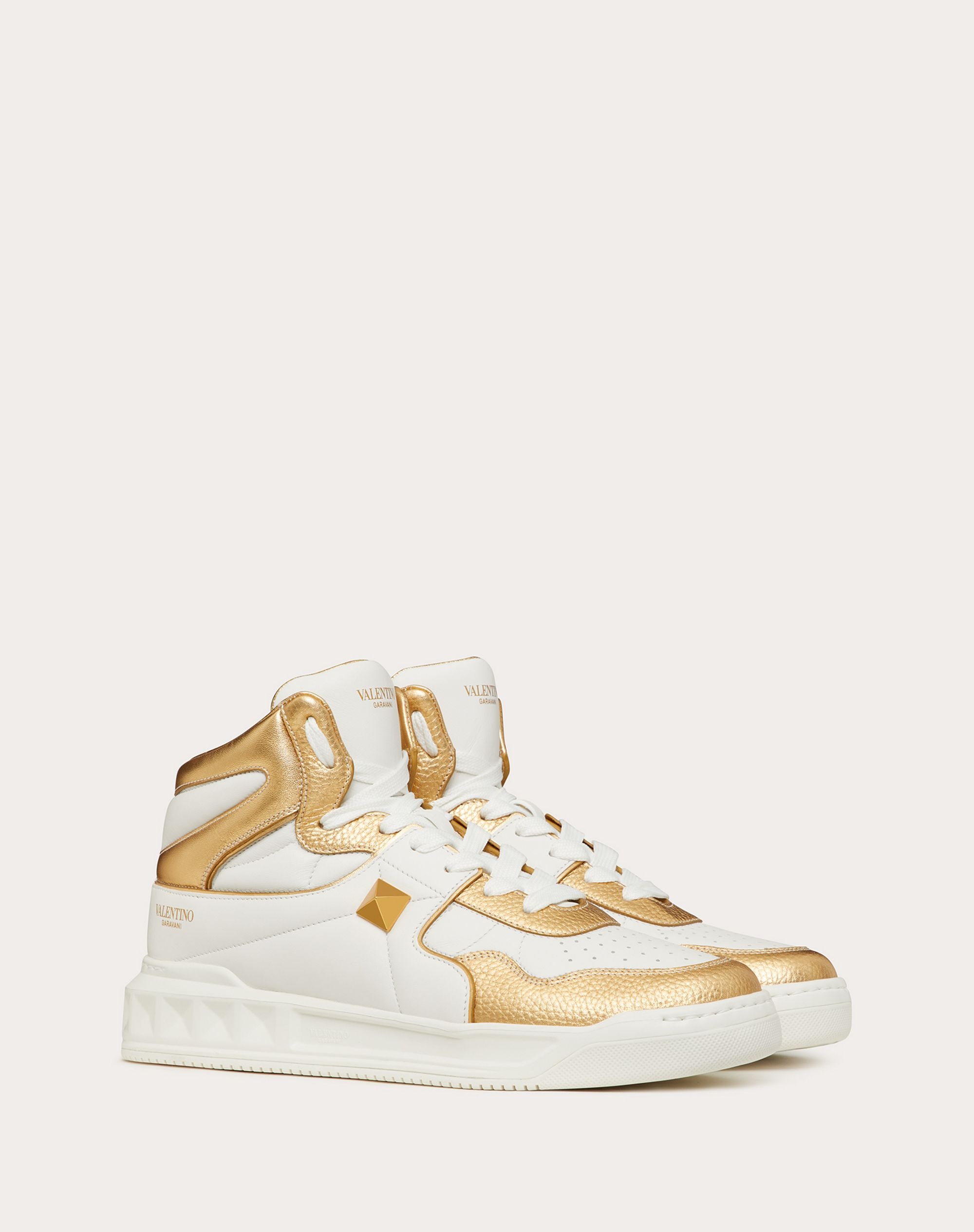 ONE STUD Mid-Top Nappa Sneaker with metallic details - 2