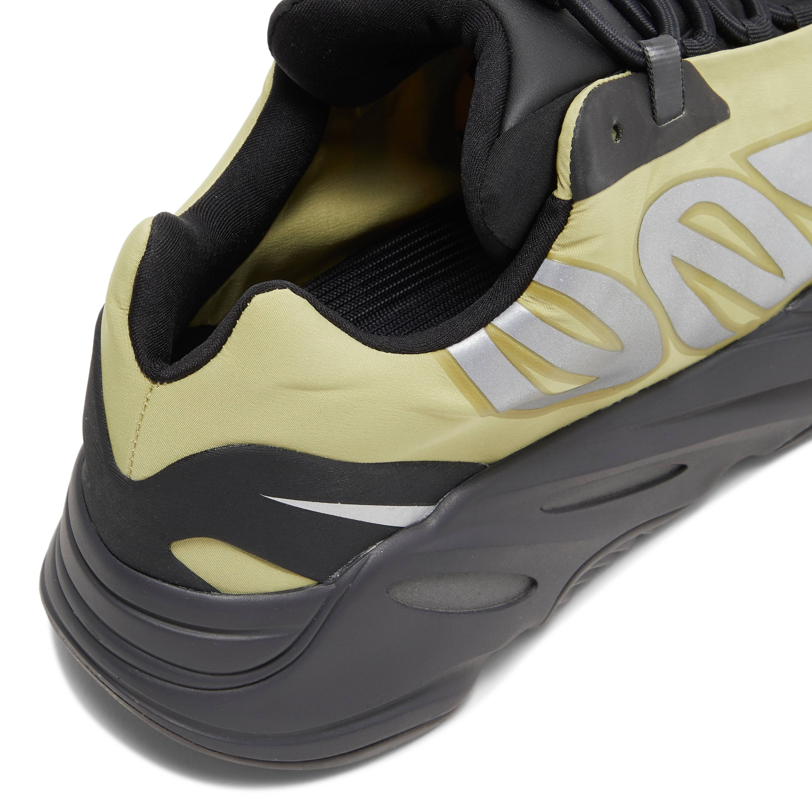 Yeezy Boost 700 MNVN 'Resin' - 11