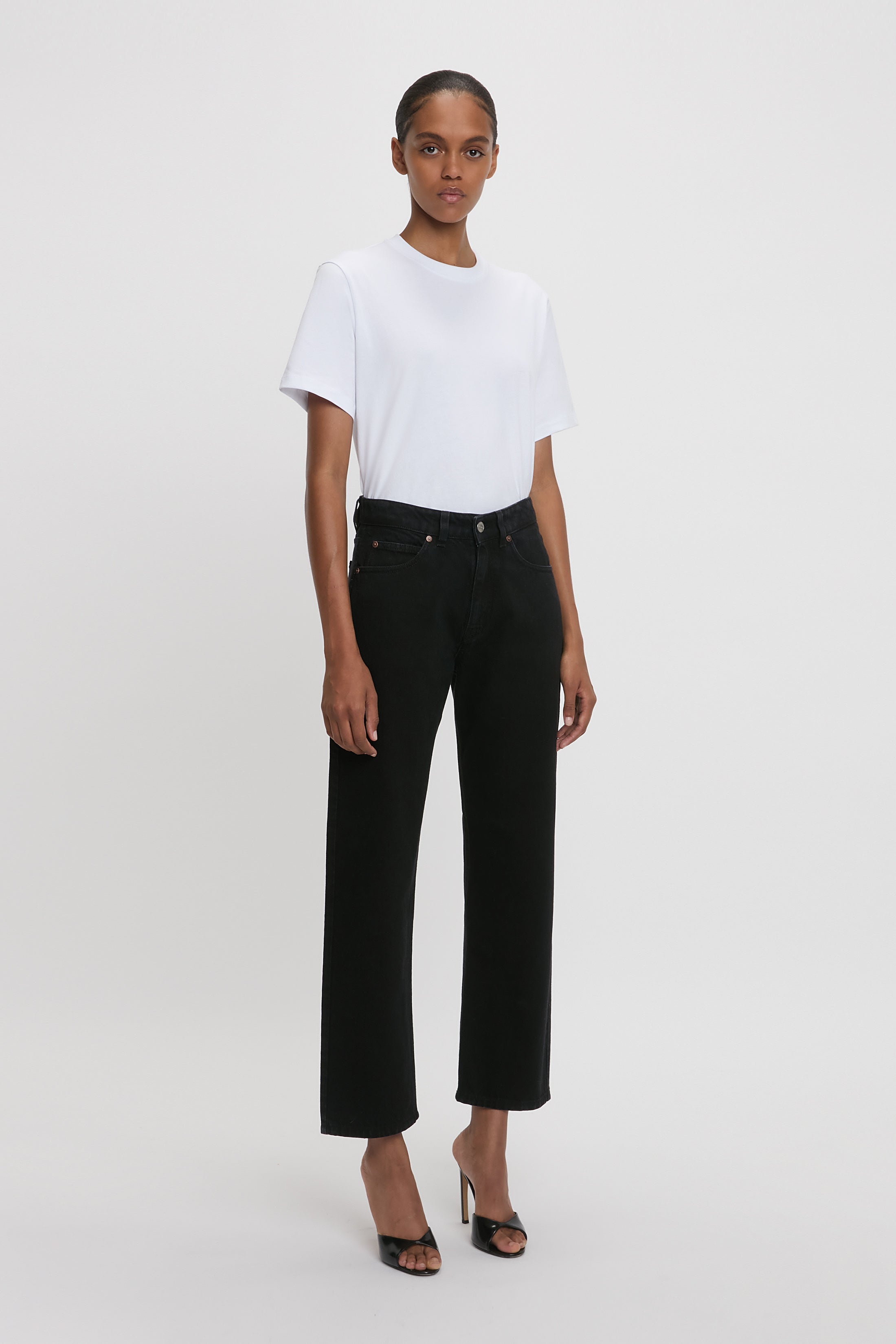 Exclusive Bernie Relaxed Jean In Washed Black - 3