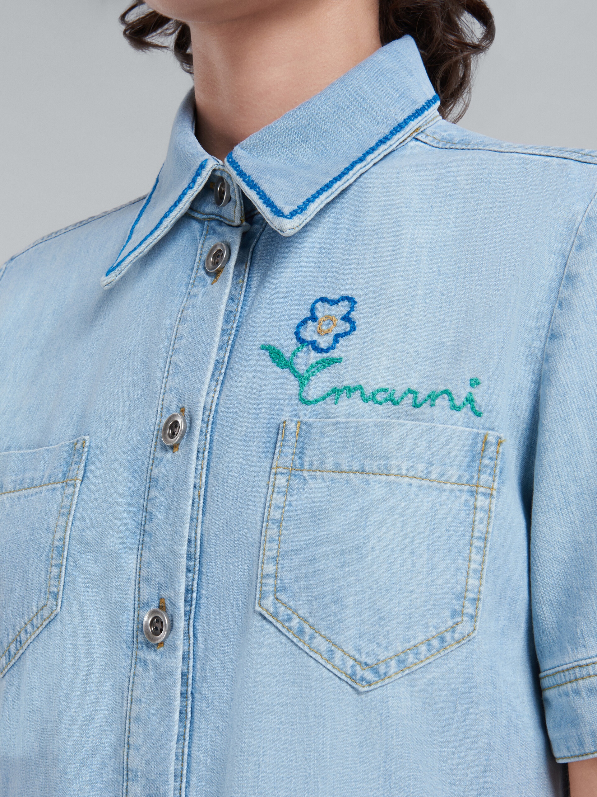 LIGHT BLUE CHAMBRAY DRESS WITH EMBROIDERY - 5