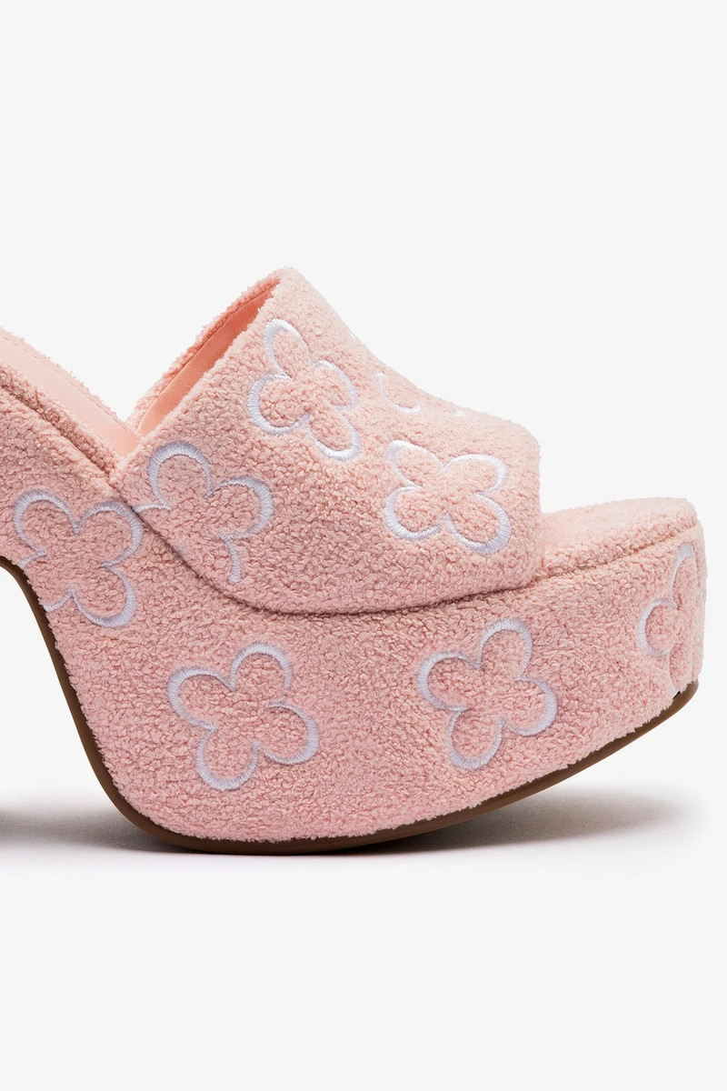 Margot Wedge In Tulip Soft Towel 4