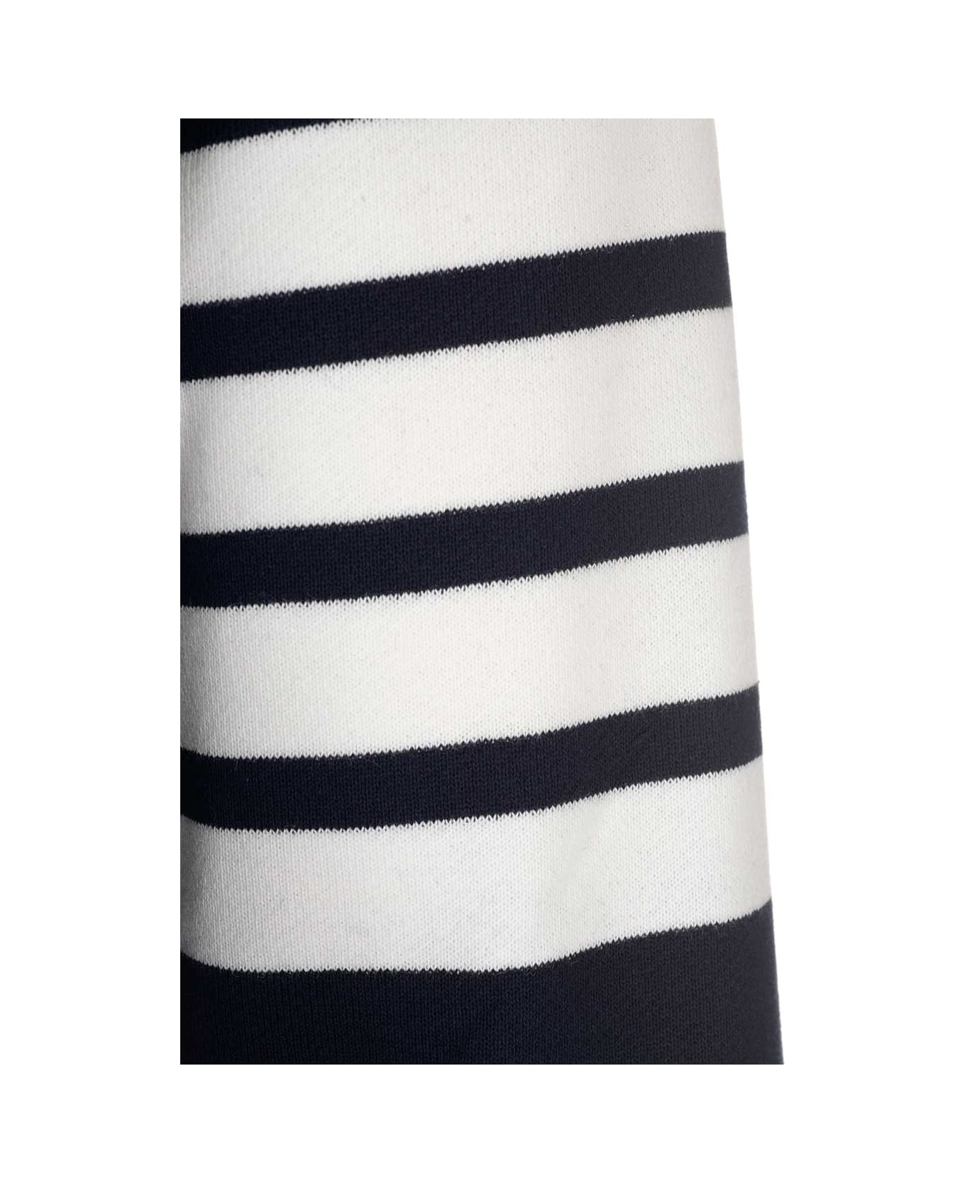 Classic Sweatshirt In Classic Loopback W/ Engineered 4 Bar - 4