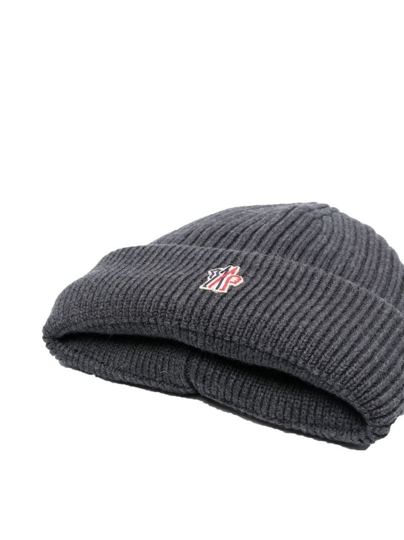 ribbed-knit logo-patch beanie hat - 2