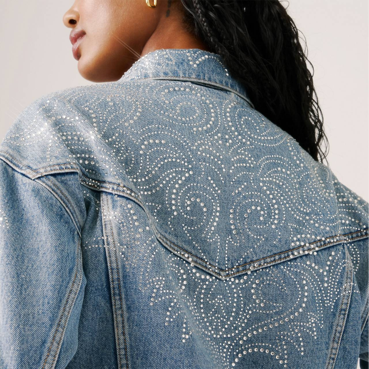 BEYONCÉ X LEVI’S® SHRUNKEN '90S TRUCKER JACKET - 7