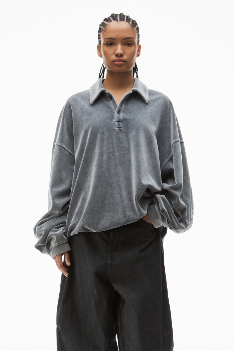 articulated polo shirt in velour with embossed logo 2