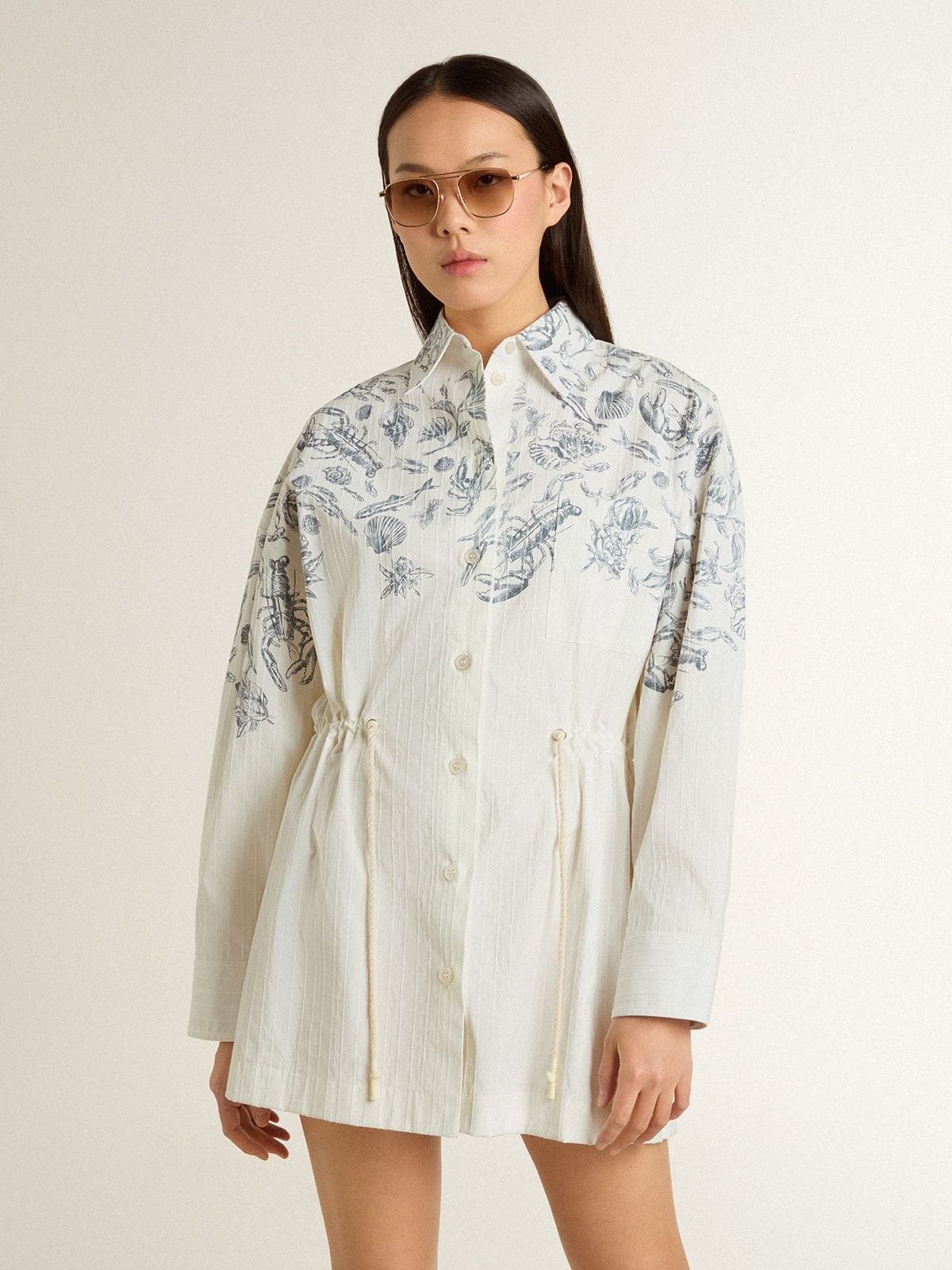 Women's short shirt dress in white striped cotton with a blue marine print - 2