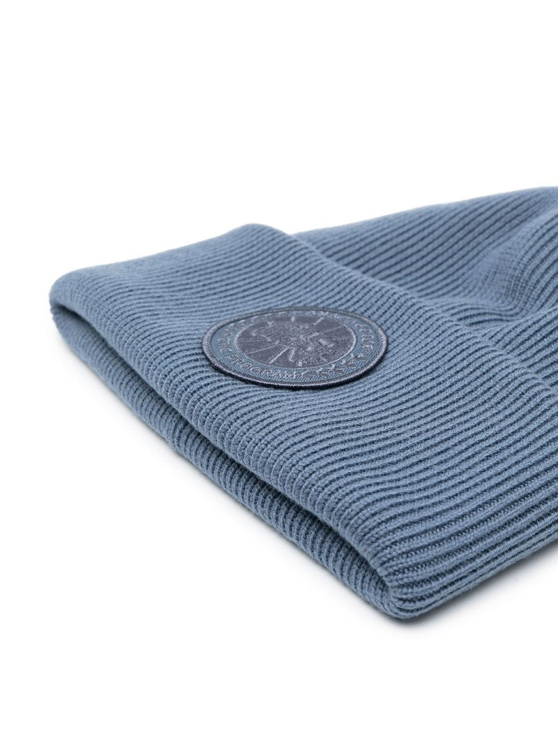 Canada Goose tonal-disc beanie hat outlook