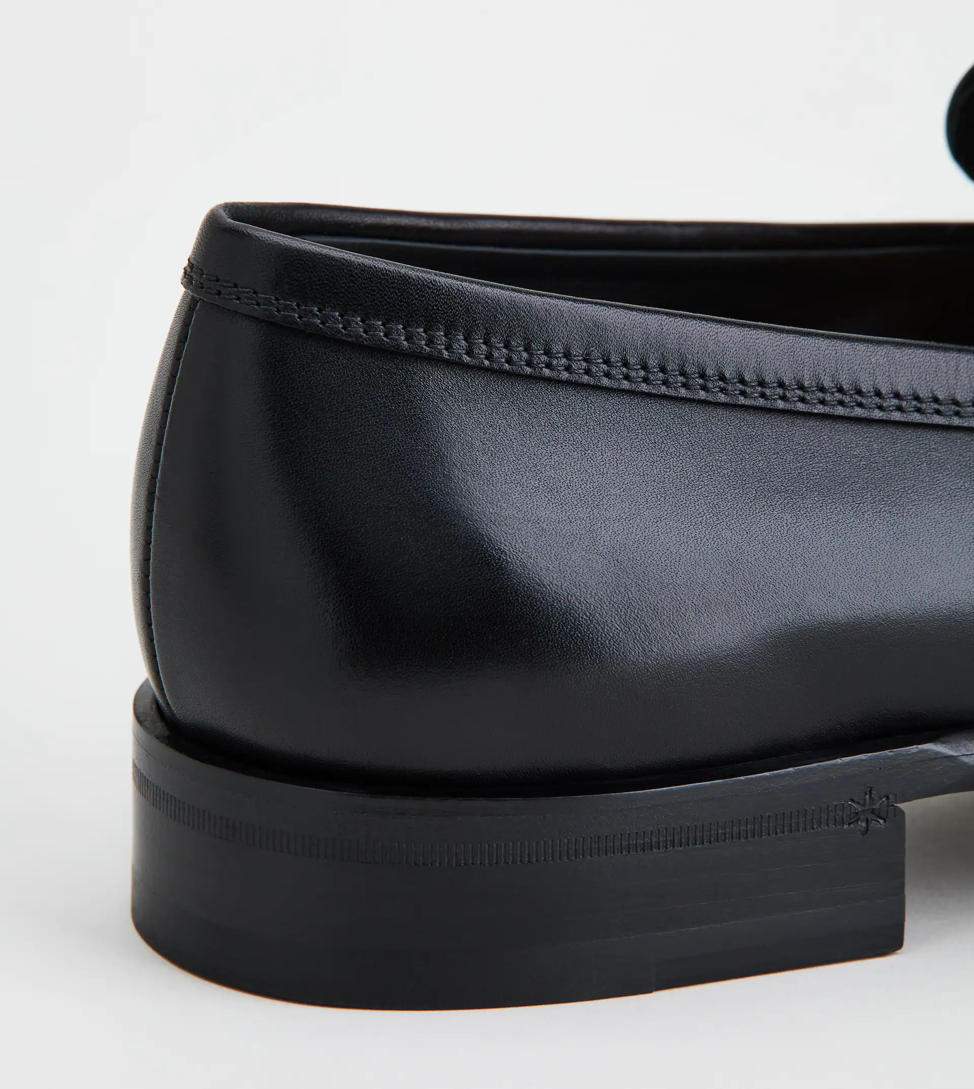 LOAFERS IN LEATHER - BLACK - 6