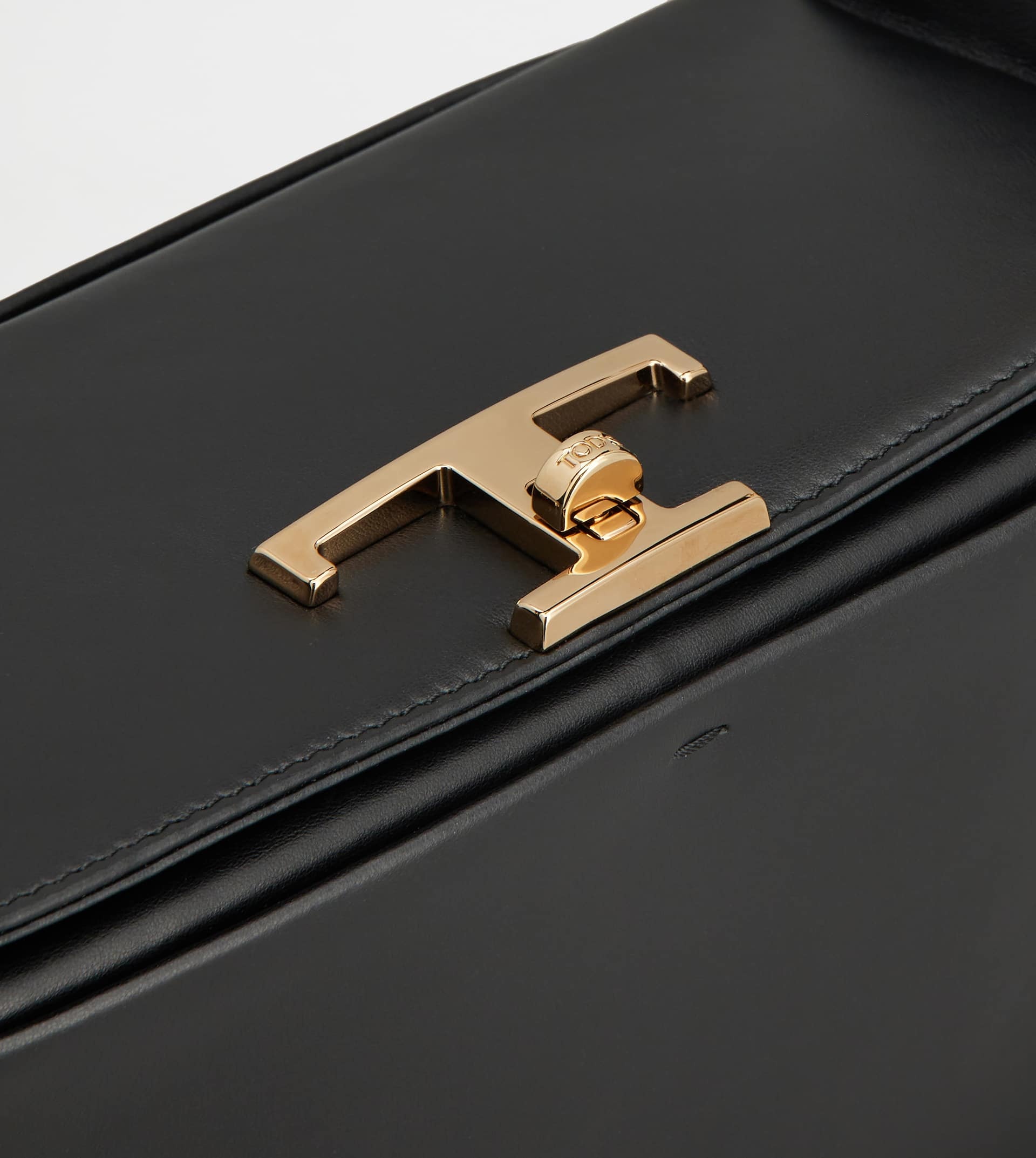 TOD'S TIMELESS T BOX BAG IN LEATHER MINI - BLACK - 7