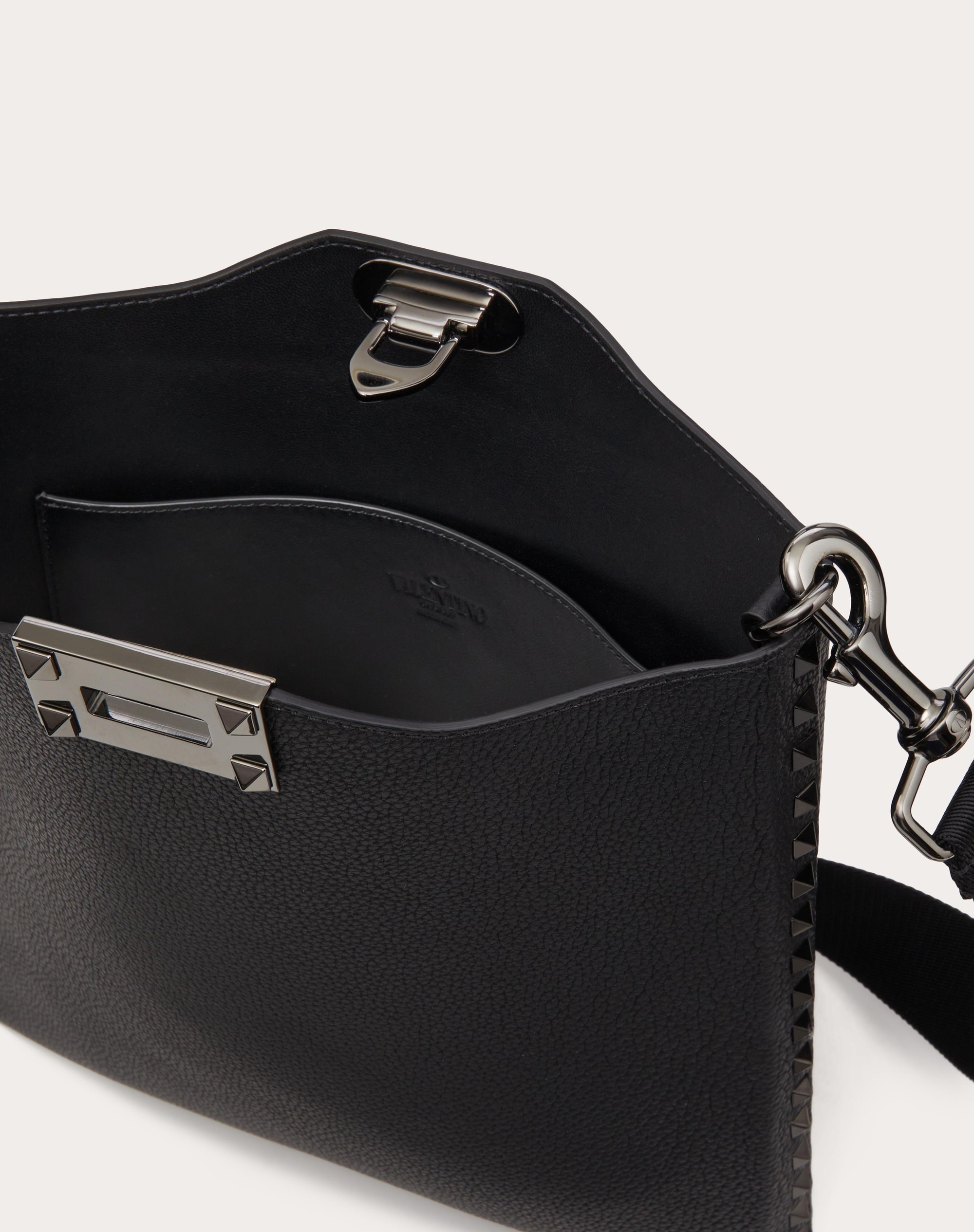 ROCKSTUD GRAINY CALFSKIN CROSSBODY BAG - 6