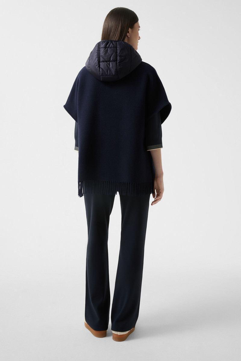 Poncho Nilla in Navy blue 3