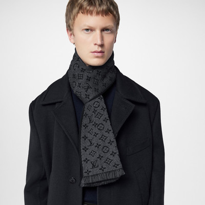 Louis Vuitton Monogram Classic scarf outlook