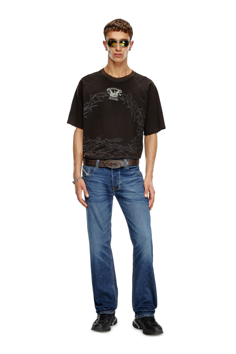Diesel STRAIGHT JEANS 1985 LARKEE 09J47 outlook
