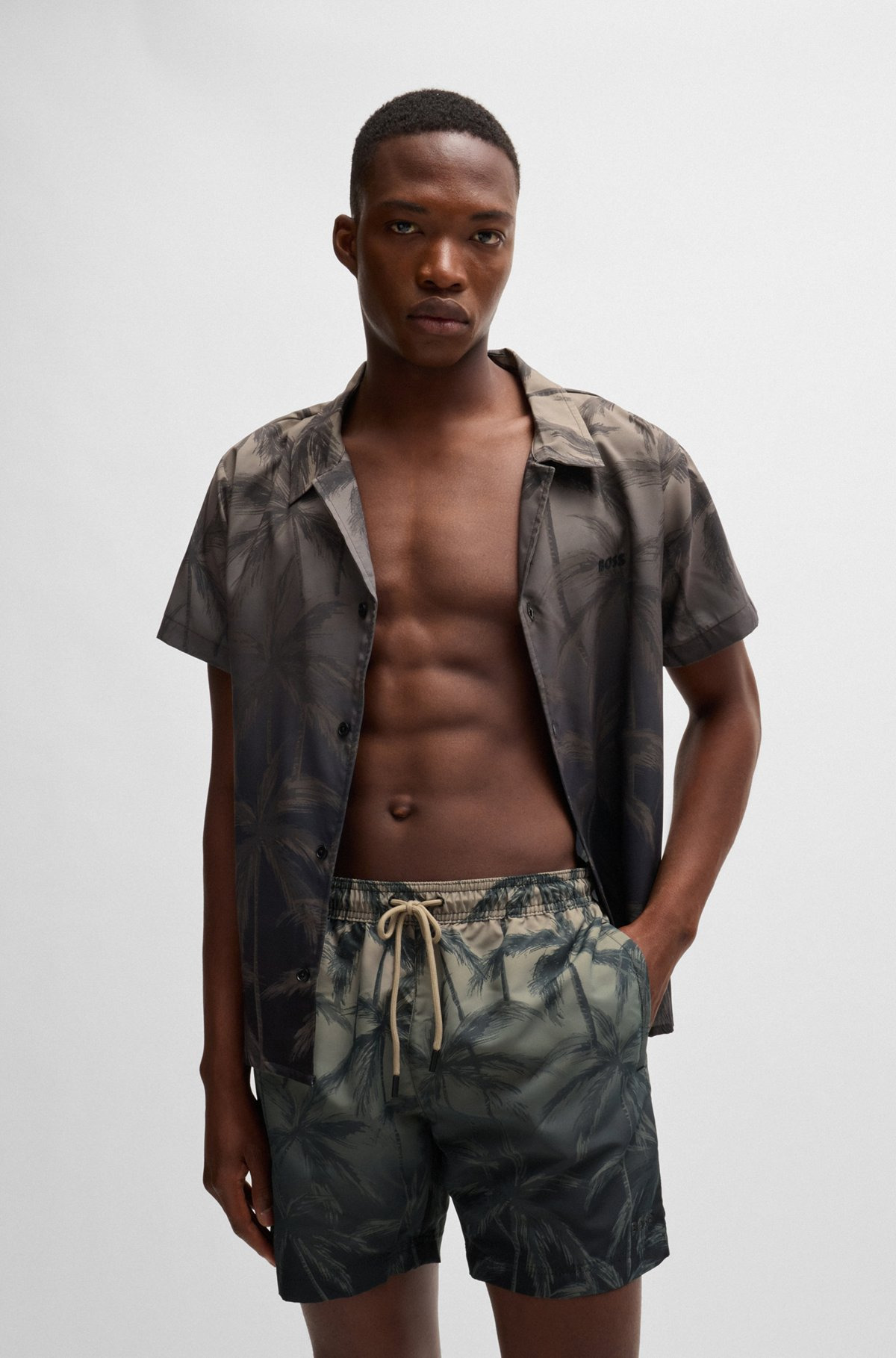 QUICK-DRY SWIM SHORTS WITH SEASONAL PRINT - 2