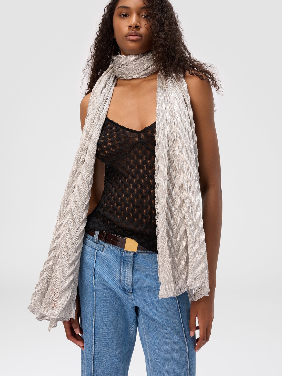 Chevron motif stole with irregular borders - 3