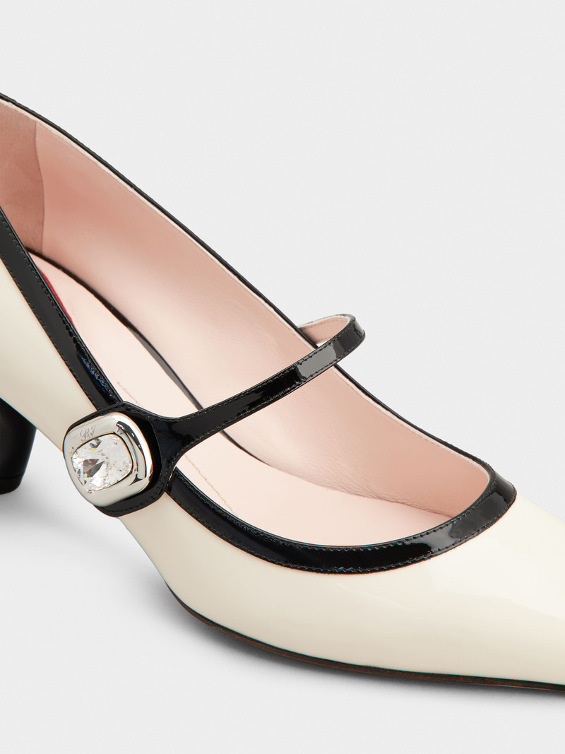 Mary Jane Virgule Pumps in patent leather 3