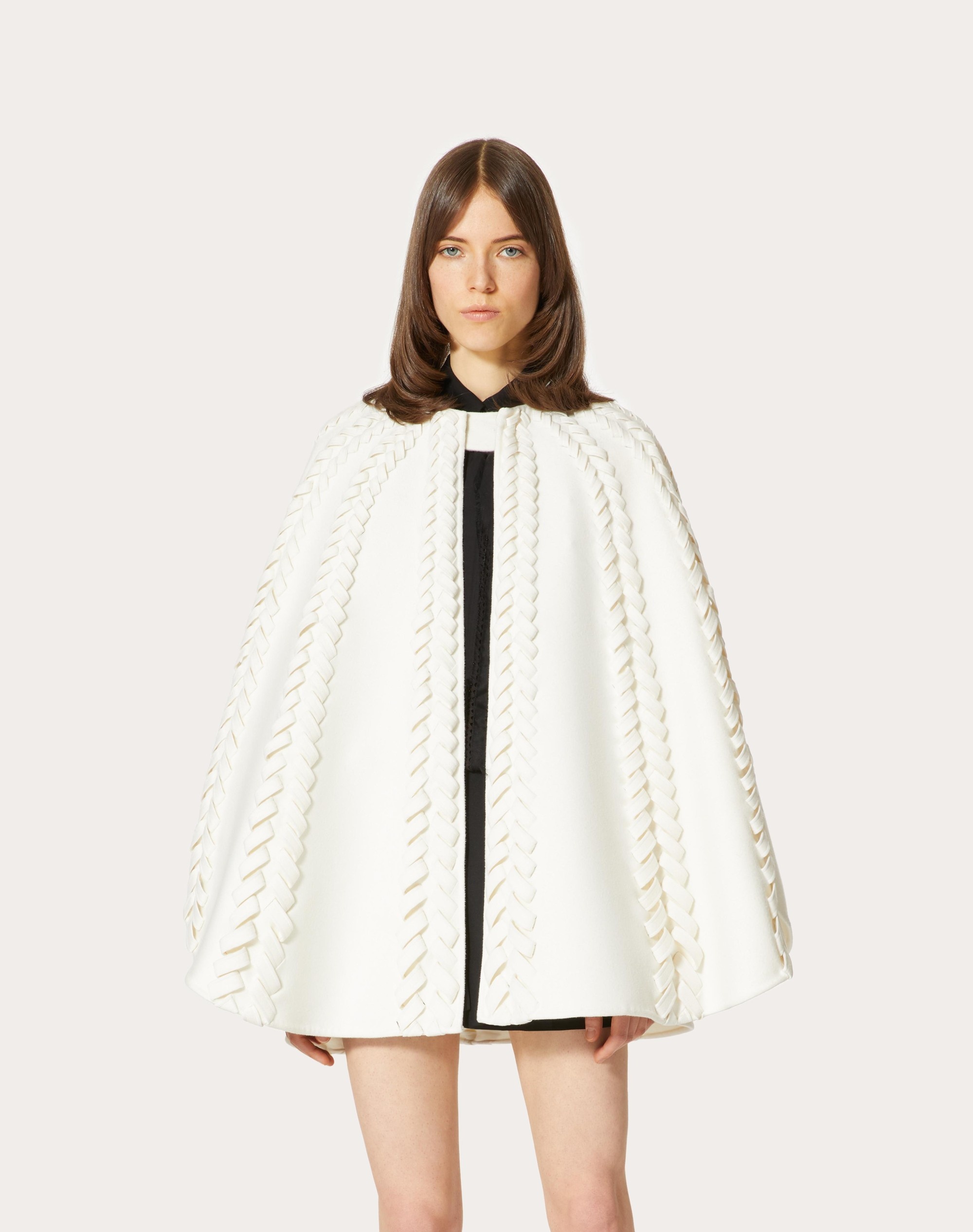 EMBROIDERED COMPACT DRAP CAPE - 3