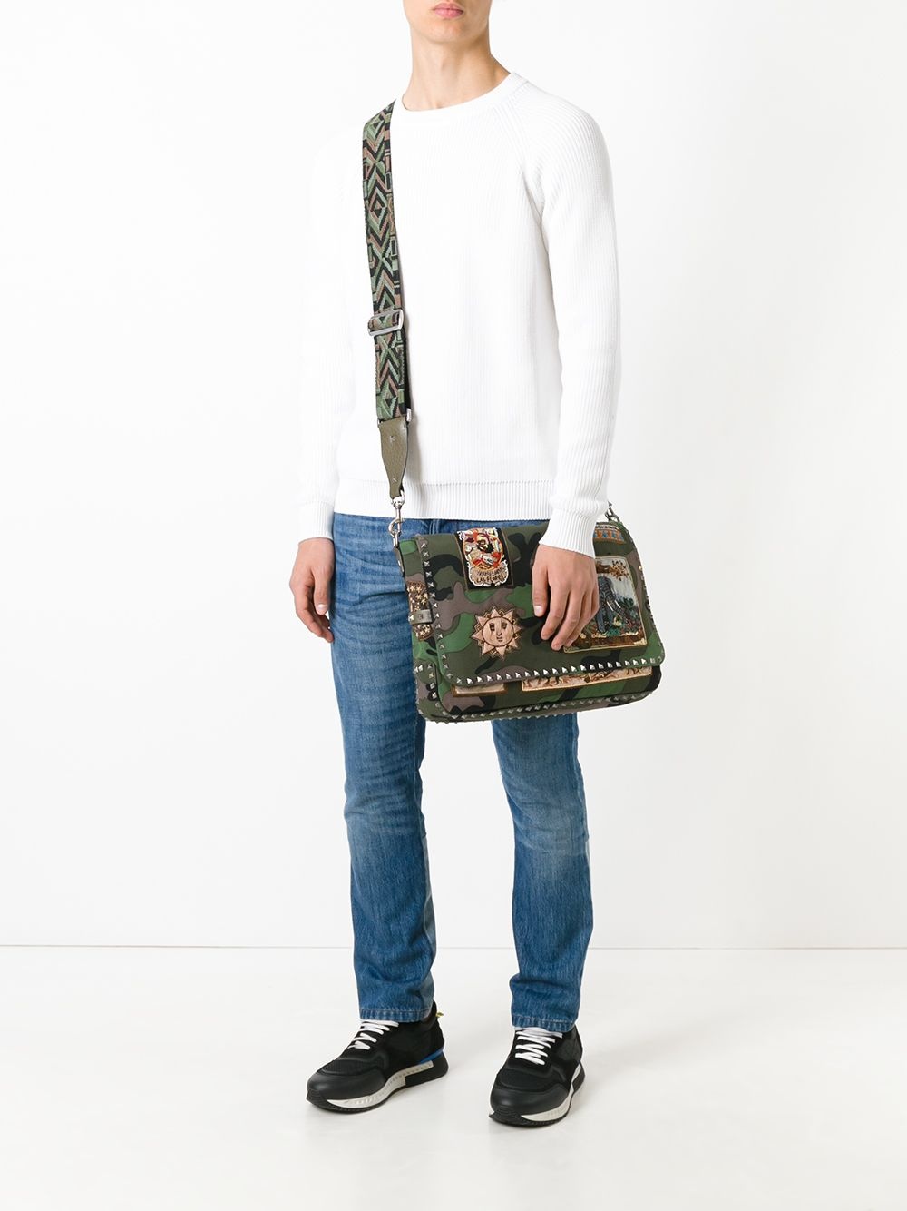 Valentino Garavani appliquéd messenger bag - 2