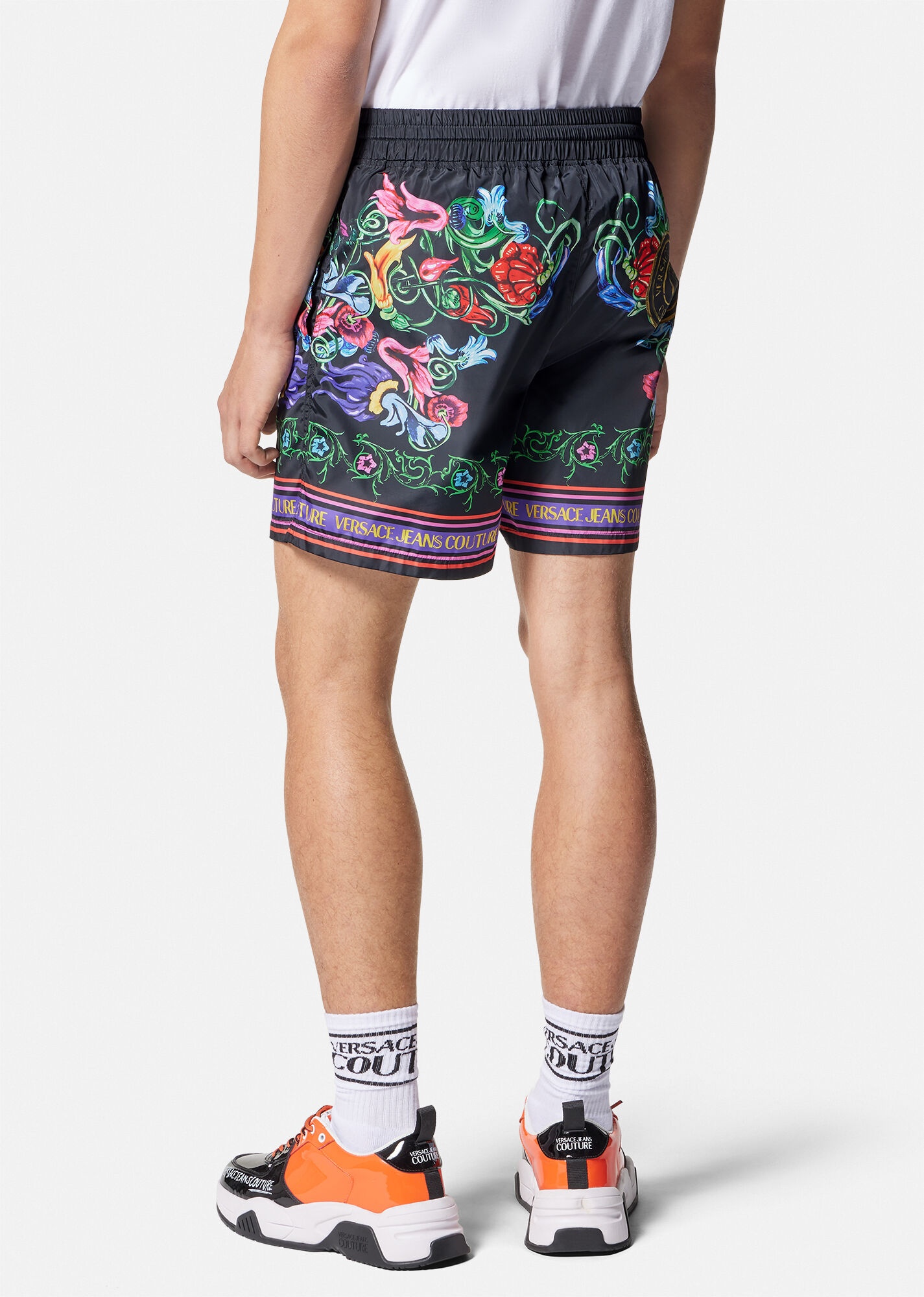 【関税&送料込】Versace Jeans Couture Sports Shorts V-Emblem VERSACE JEANS COUTURE V-Emblem Garden Shorts | REVERSIBLE