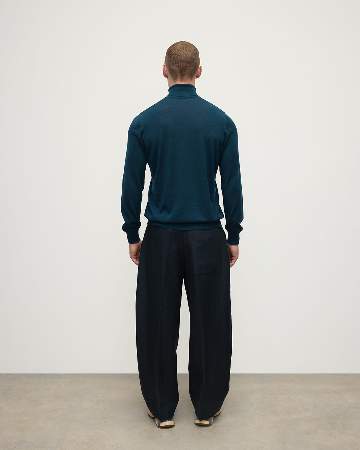 Superfine Cashmere Green Roll Neck Jumper - 4