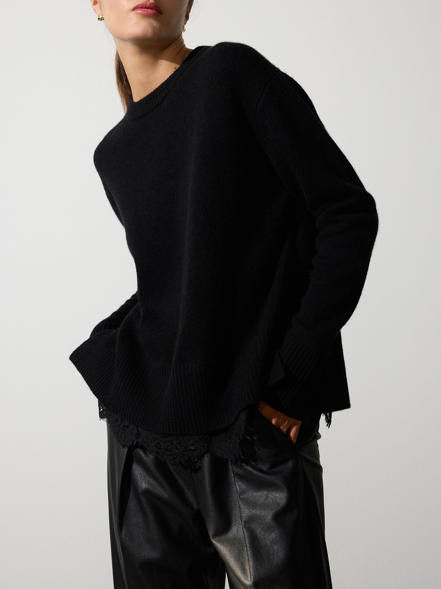 The Marte Lace Looker - 3