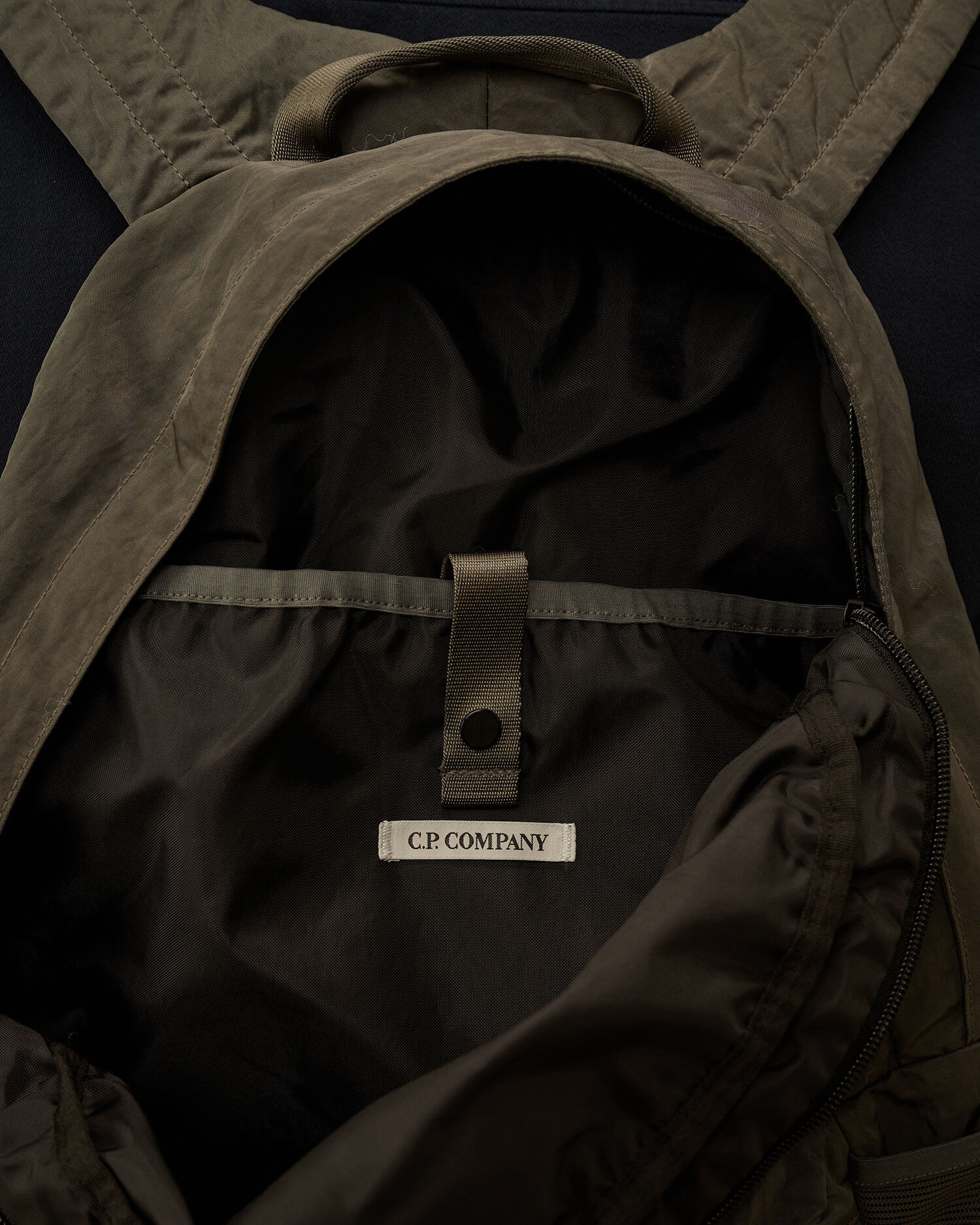 Nylon B Lens Backpack - 4