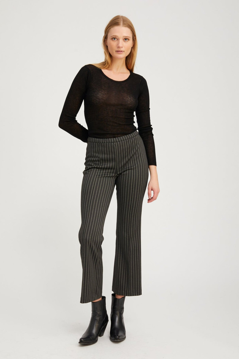 SPRWMN BLACK PINSTRIPE ANKLE FLARE WITH PINTUCKS outlook