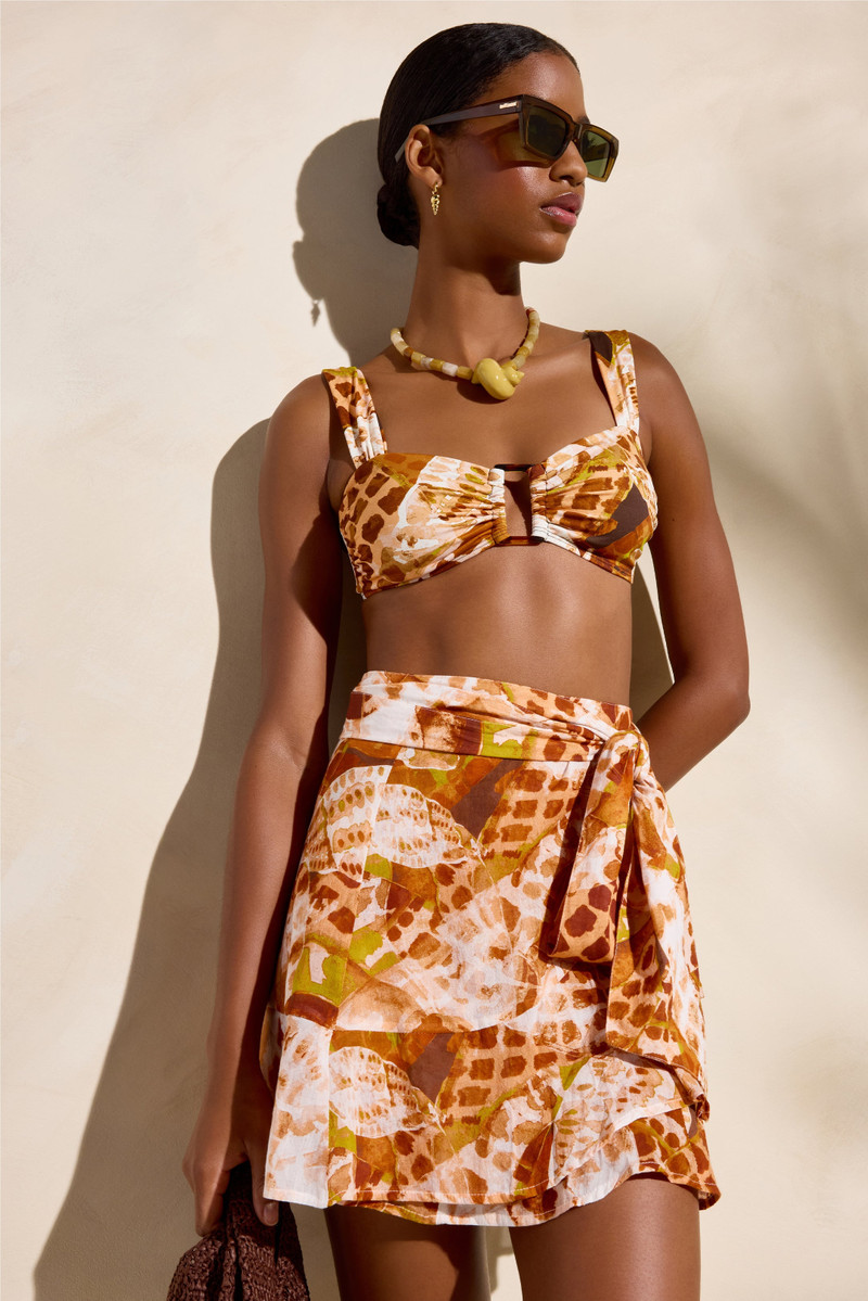 MARIE OLIVER NEELA TOP outlook