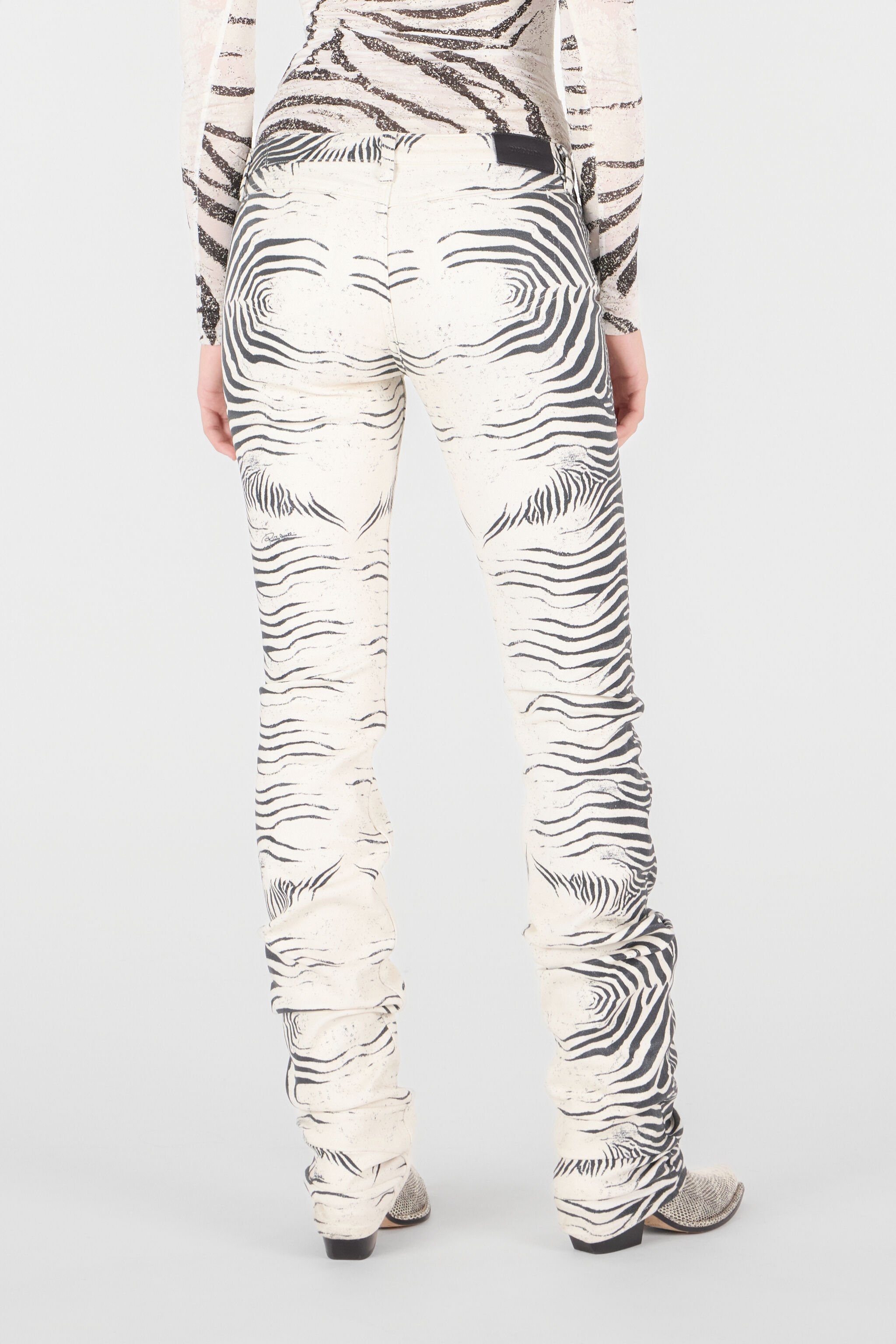 Pants With White Tigress Print - 4
