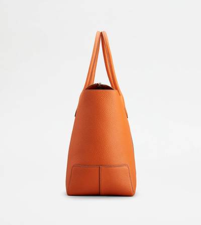 Tod's TOD'S DI BAG IN LEATHER LARGE - ORANGE outlook