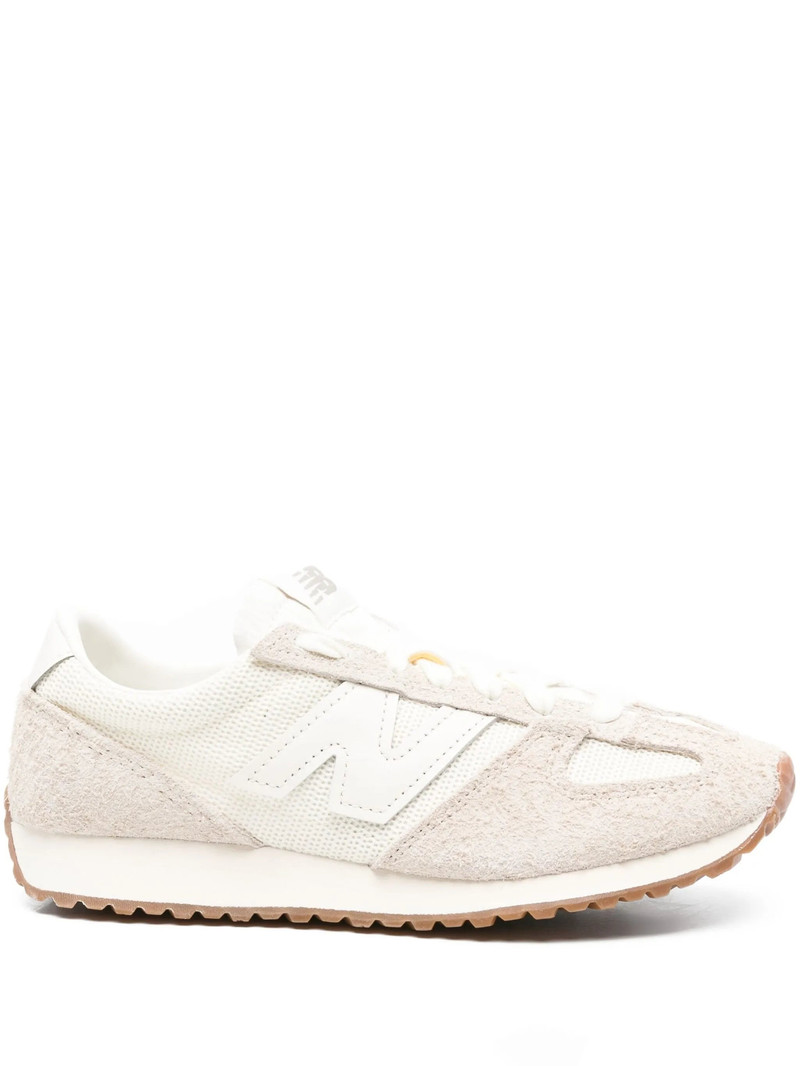 New Balance Sneakers 1
