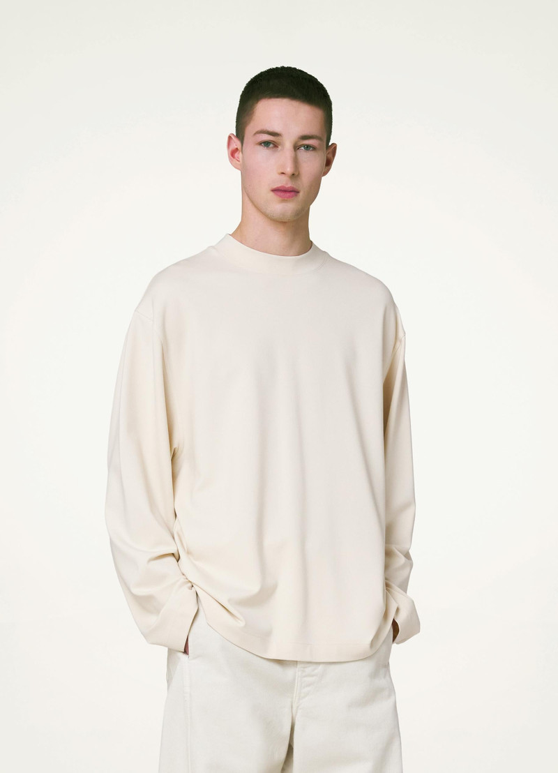 SOFT SWEATSHIRT 3