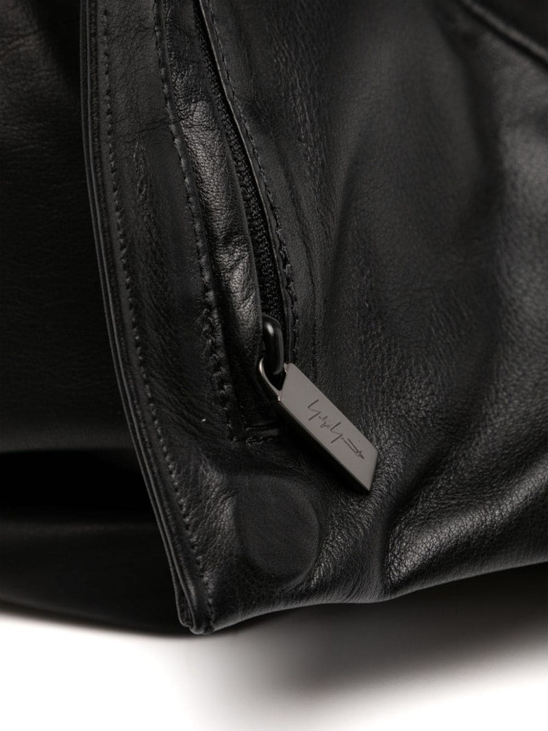 triangilar backpack 3