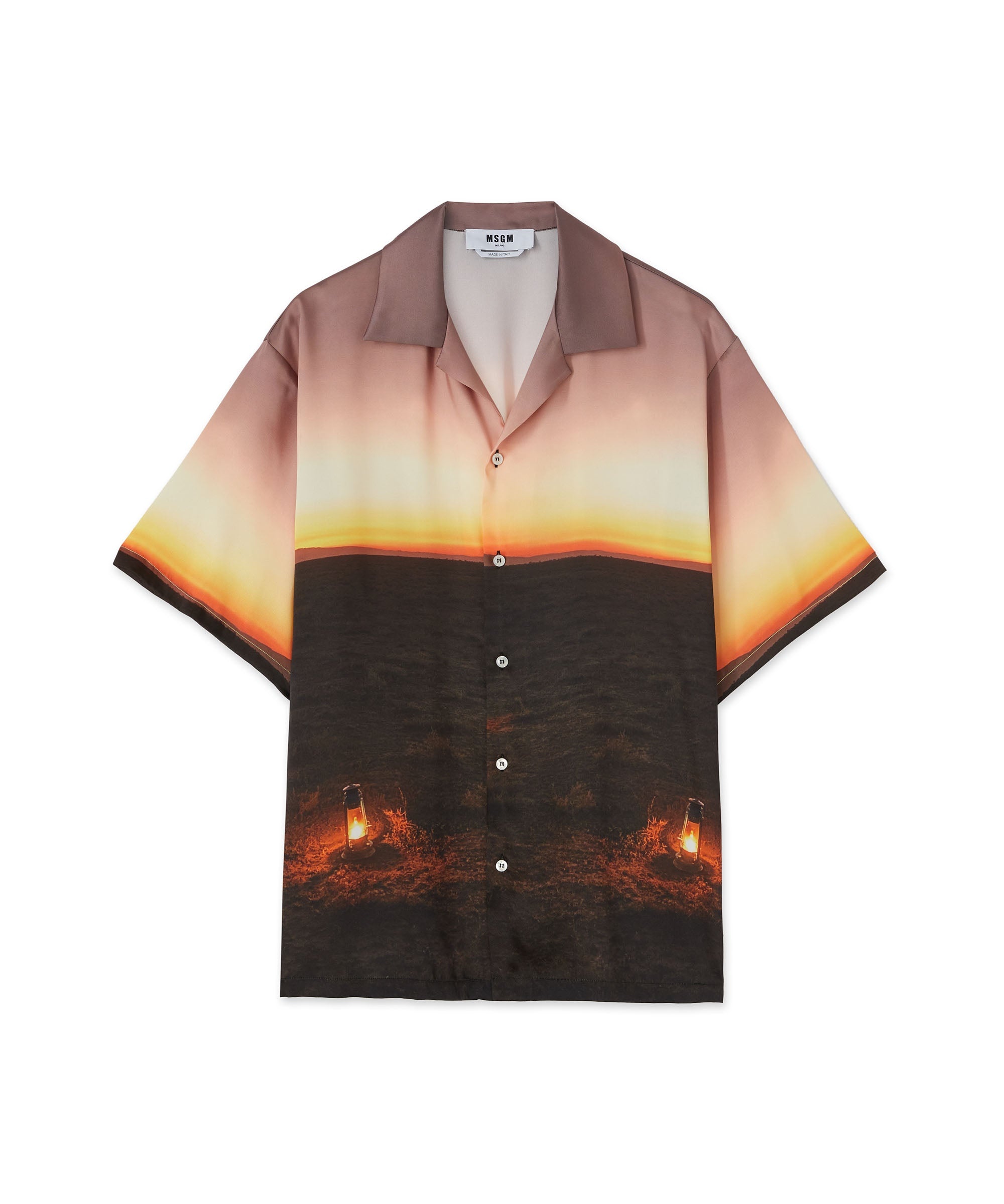 Fluid fabric  bowling shirt with "Tanzanian gaze torch snap" print - 1