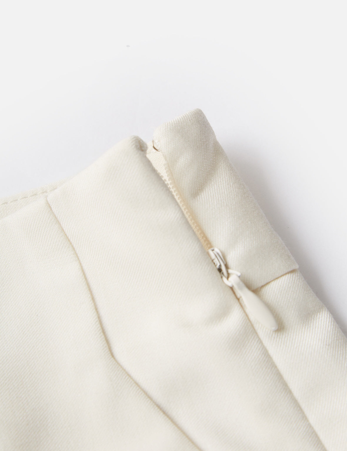 Partial Leather Buckle Belt Shorts - 13