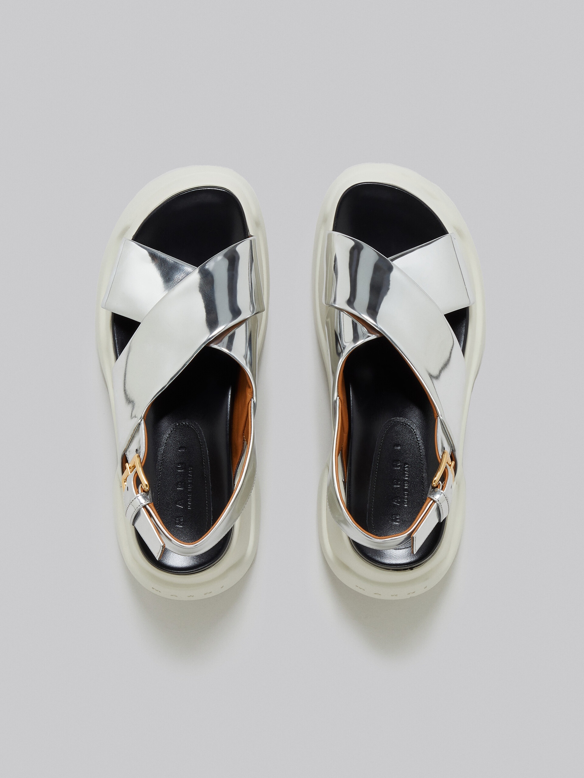 SILVER MIRRORED LEATHER FUSSBETT - 4