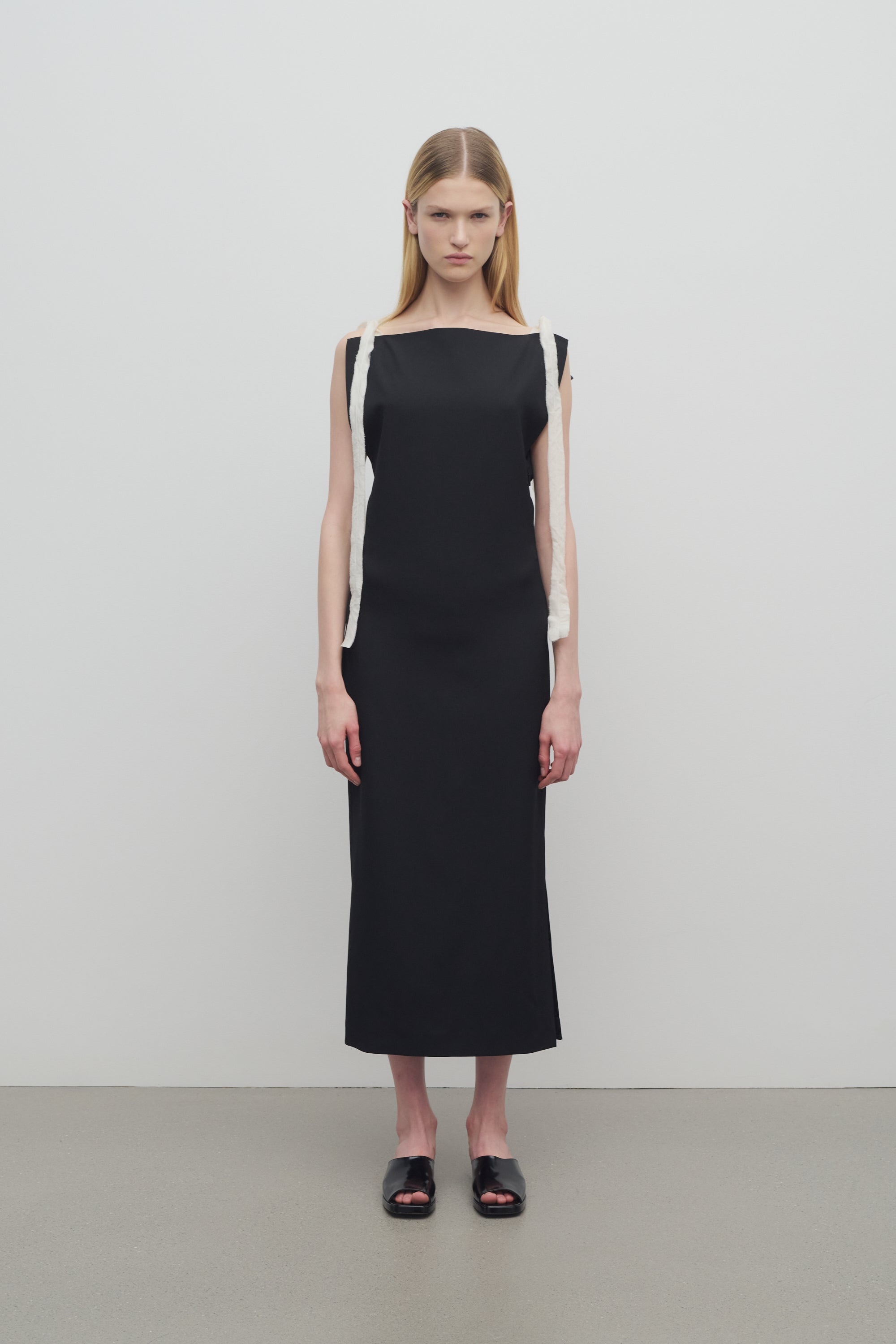 Giuliessa Dress in Virgin Wool - 3