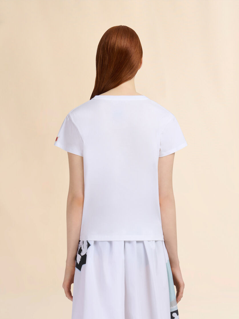 WHITE COTTON T-SHIRT WITH PRINTS AND PATCHES - 3