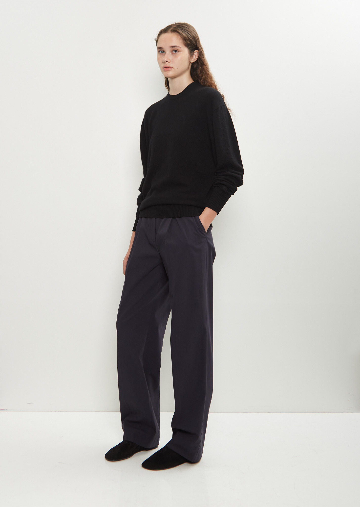 Classic Cashmere Crew Knit - 4
