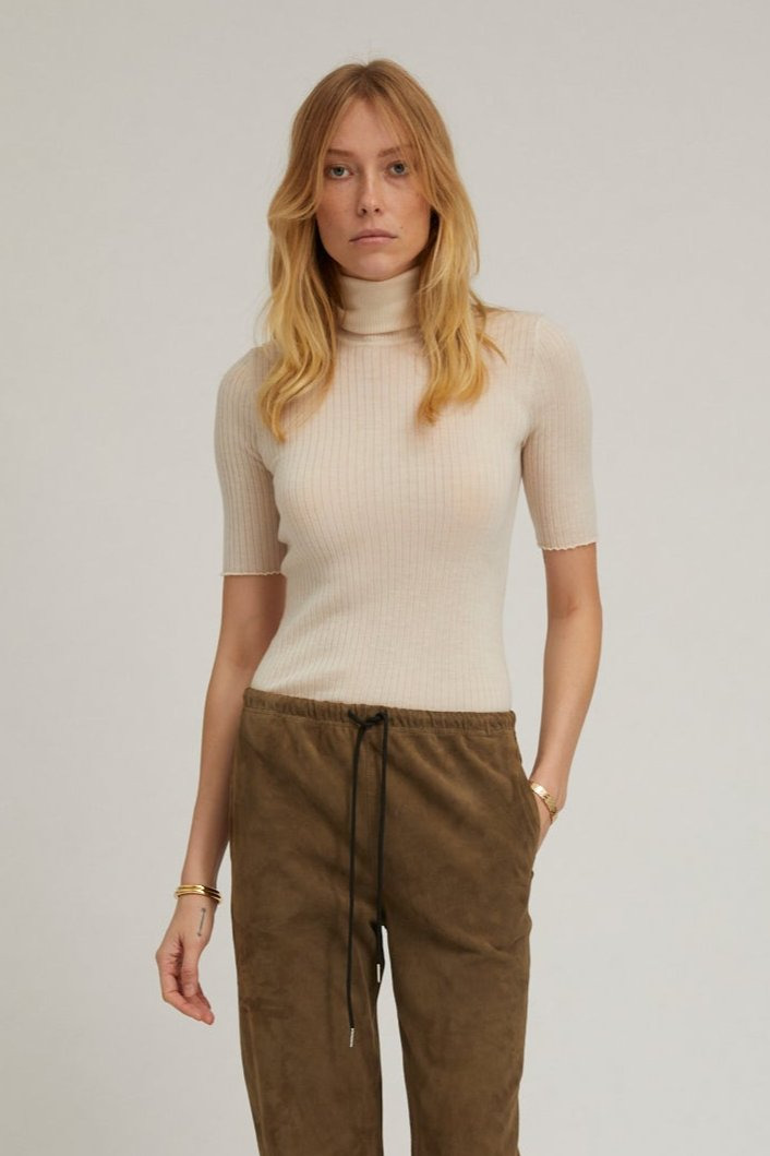 CHALK CASHMERE TURTLENECK - 2