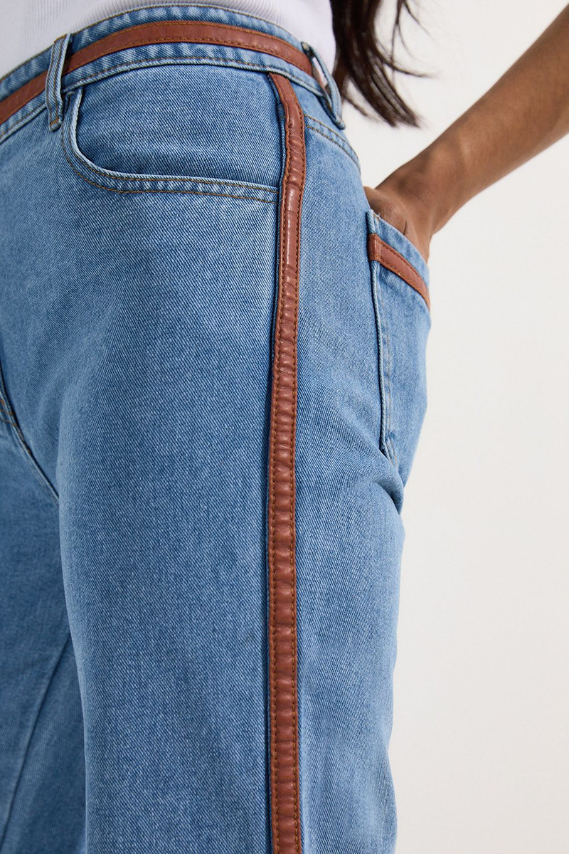 Petite Denim & Faux Leather Tipped Side Skinny Flare Jean 5