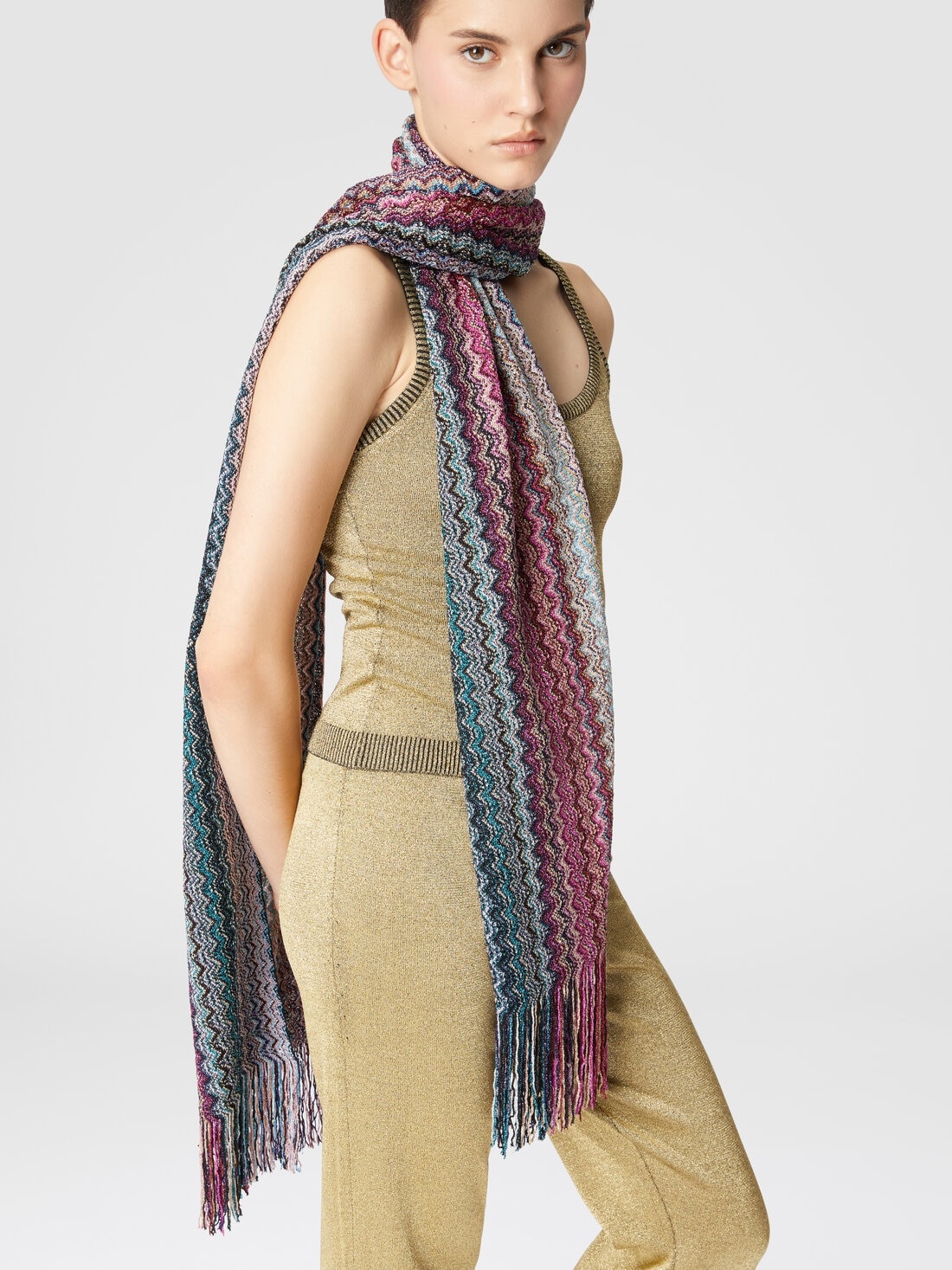 Viscose-blend scarf with fringes - 3