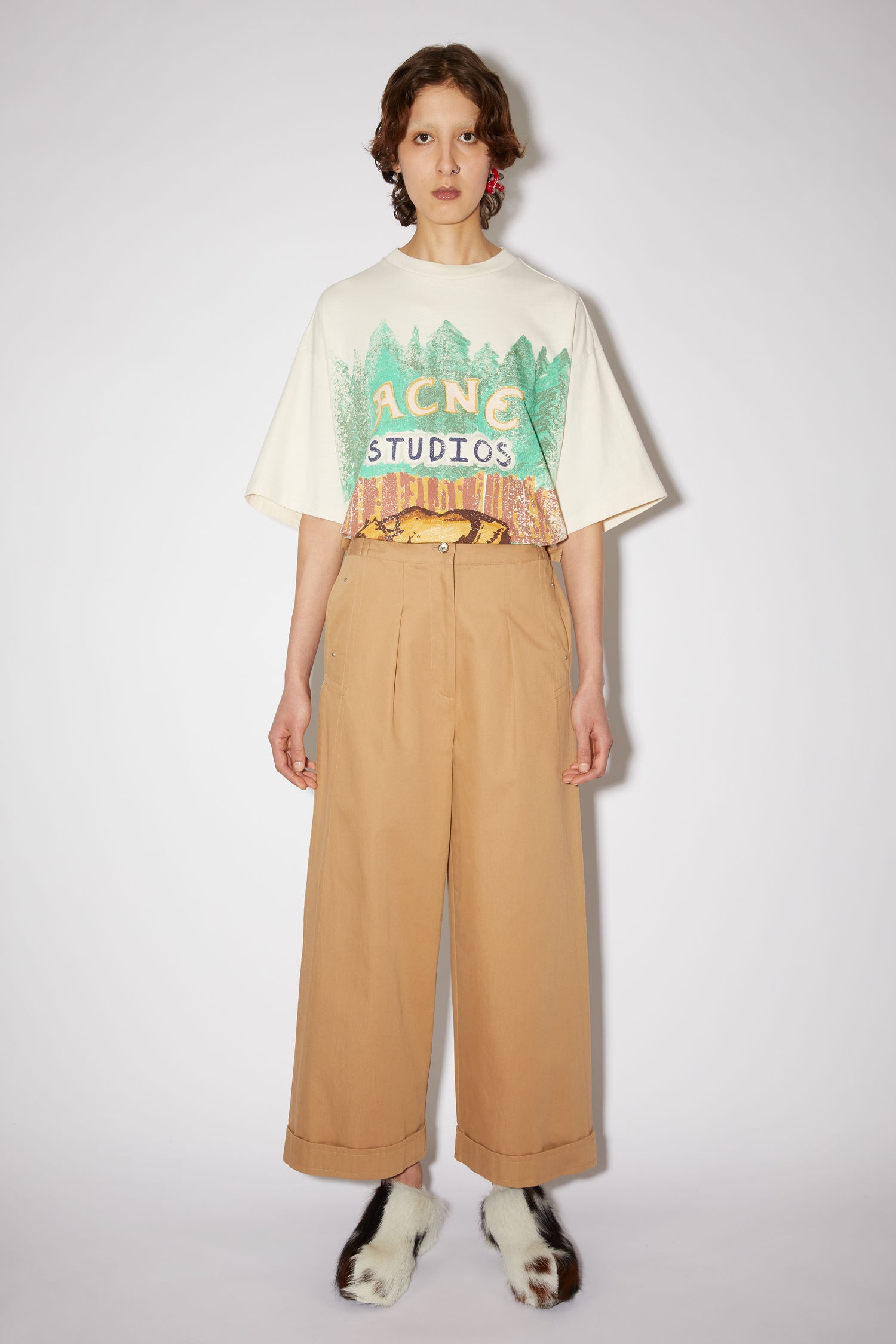 Wide-legged trousers - Camel brown - 2