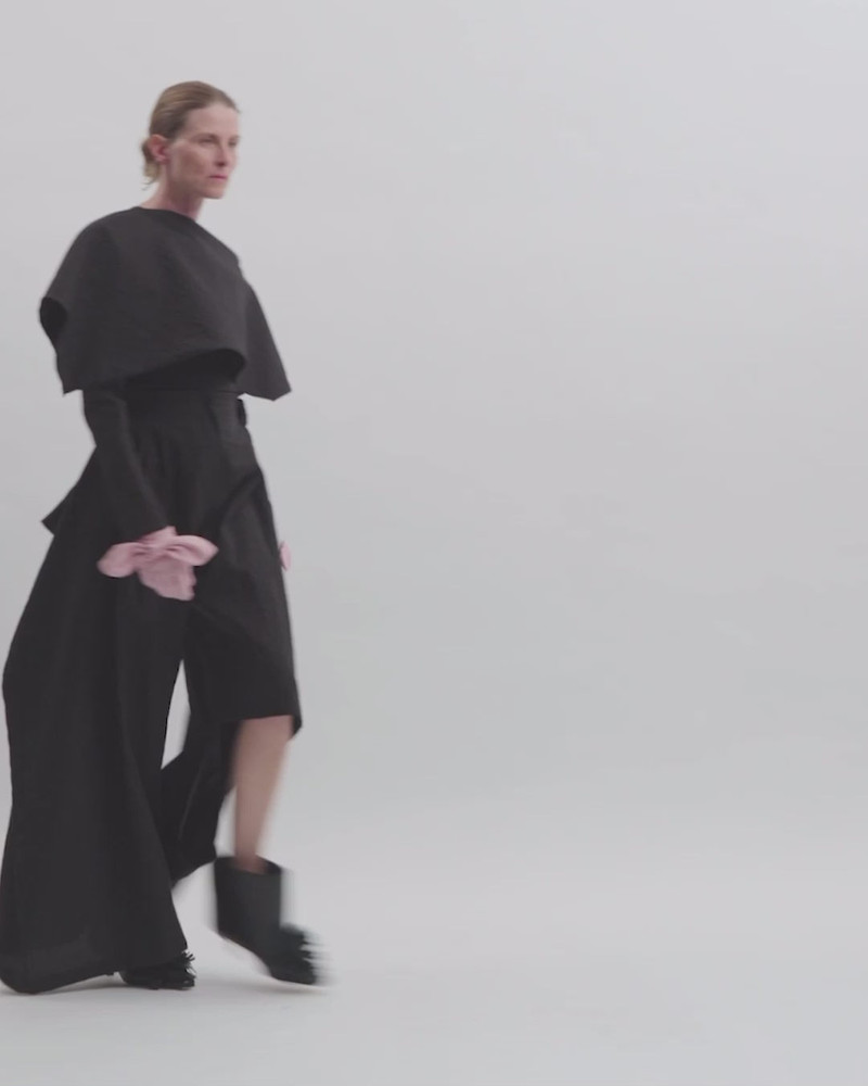 ASYMMETRIC OVERSIZED COLLAR TOP BLACK 5